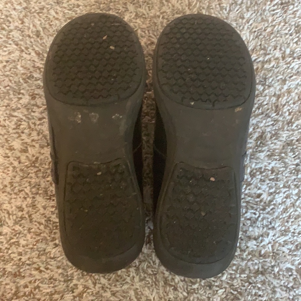 Shoes - Picture 6 of 6